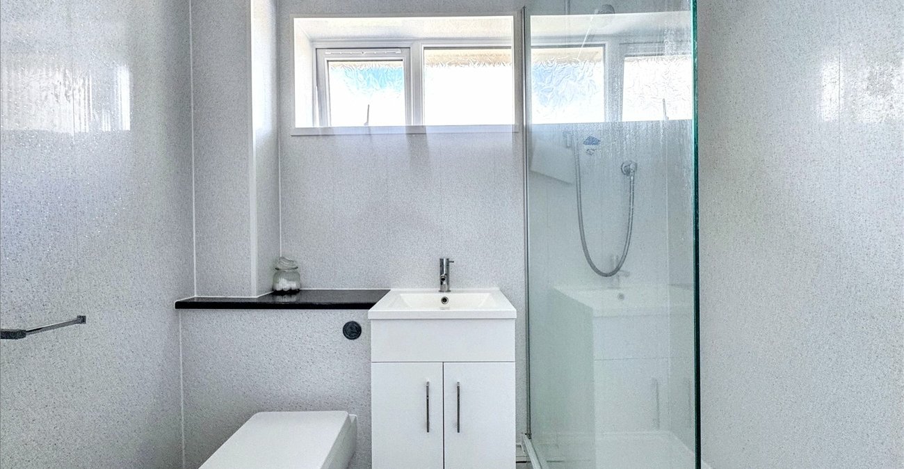 3 bedroom house for sale in Rainham | Robinson Michael & Jackson