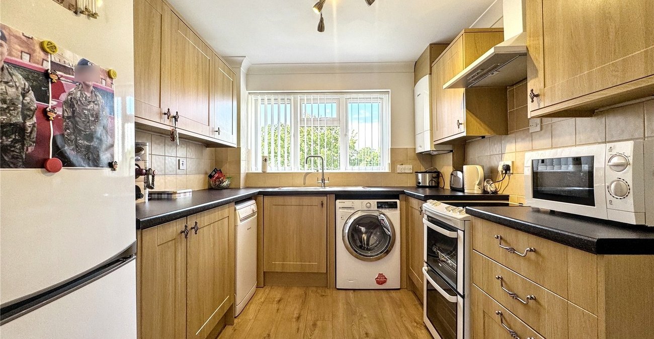 3 bedroom house for sale in Rainham | Robinson Michael & Jackson