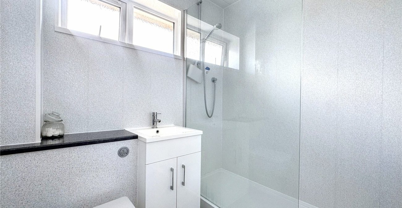 3 bedroom house for sale in Rainham | Robinson Michael & Jackson