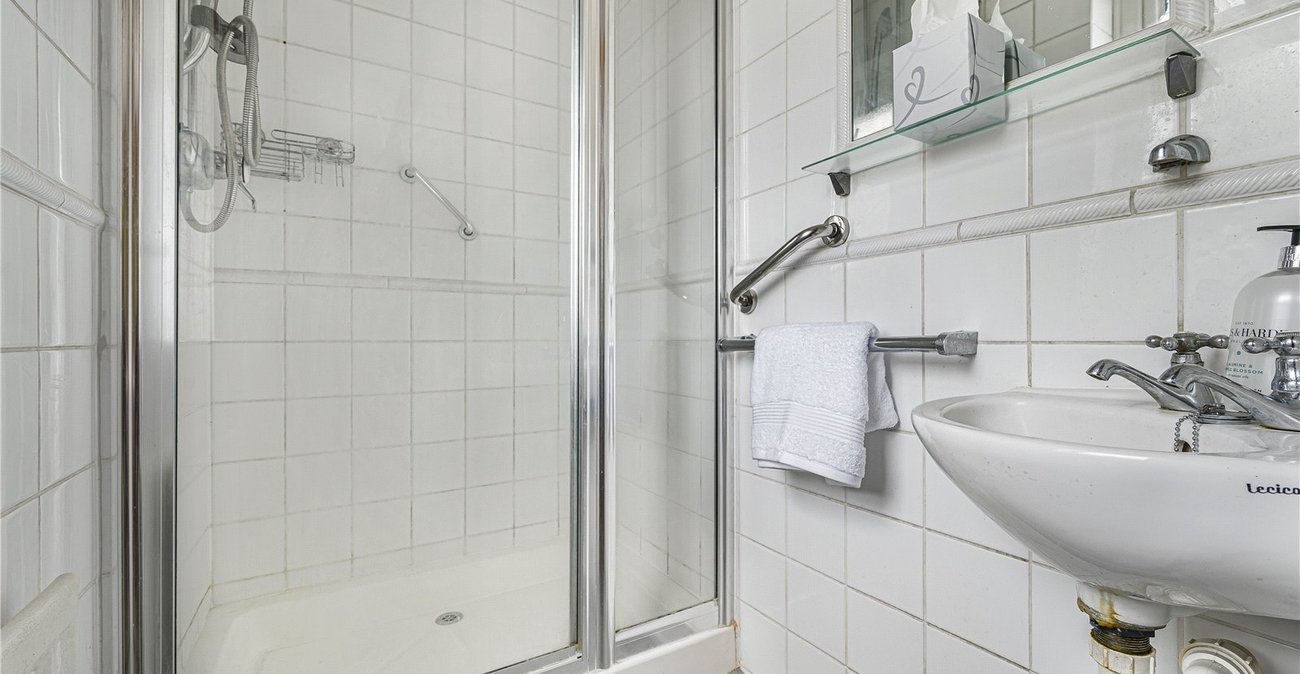 3 bedroom house for sale in Dartford | Robinson Jackson