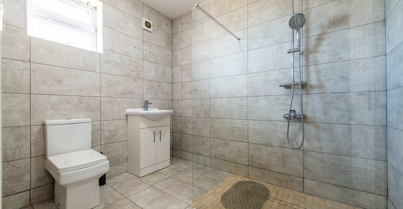 4 bedroom bungalow for sale in Gravesend | Robinson Michael & Jackson