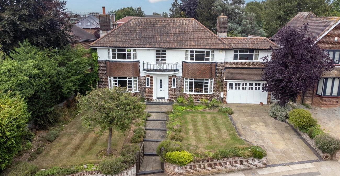 5 bedroom house for sale in Gravesend | Robinson Michael & Jackson