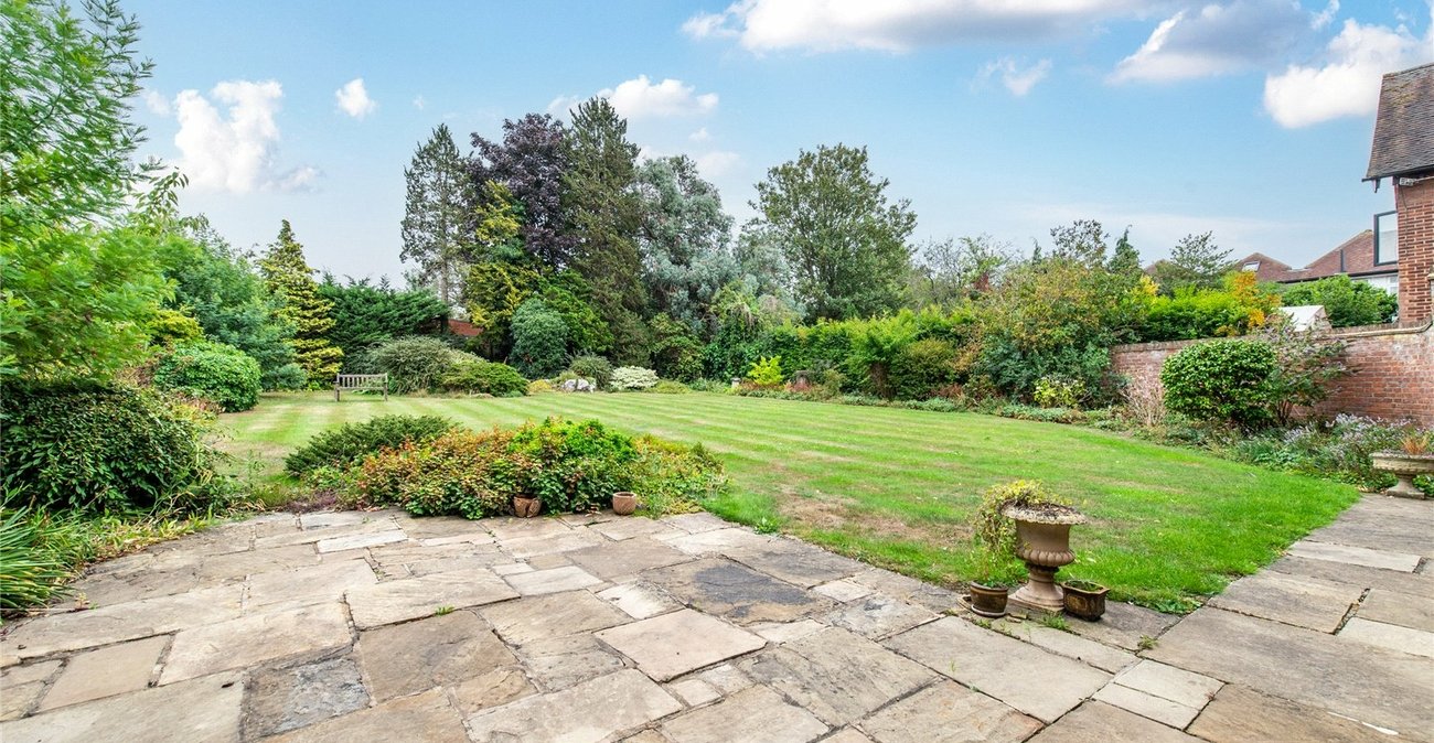 5 bedroom house for sale in Gravesend | Robinson Michael & Jackson