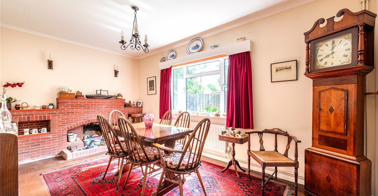 3 bedroom bungalow for sale in Gravesend | Robinson Michael & Jackson