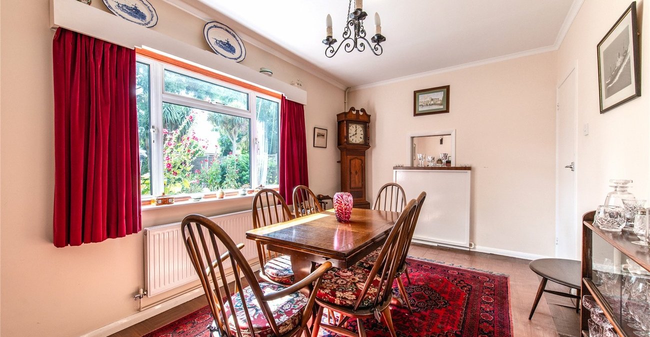 3 bedroom bungalow for sale in Gravesend | Robinson Michael & Jackson