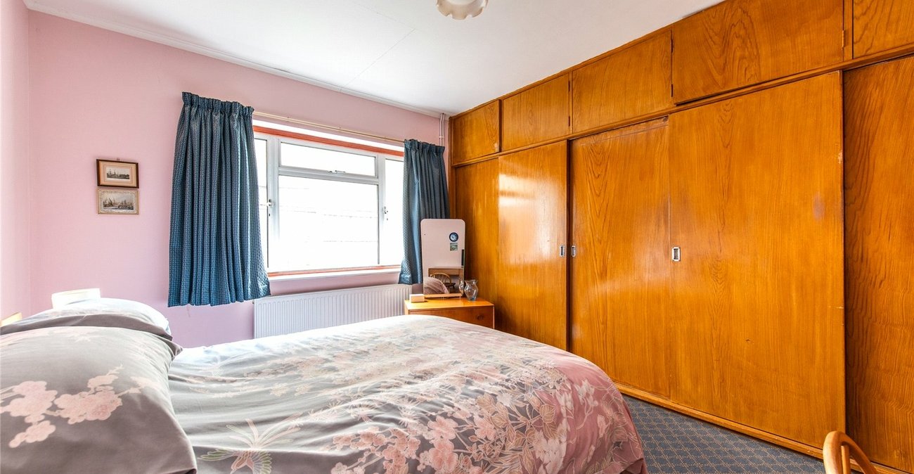 3 bedroom bungalow for sale in Gravesend | Robinson Michael & Jackson