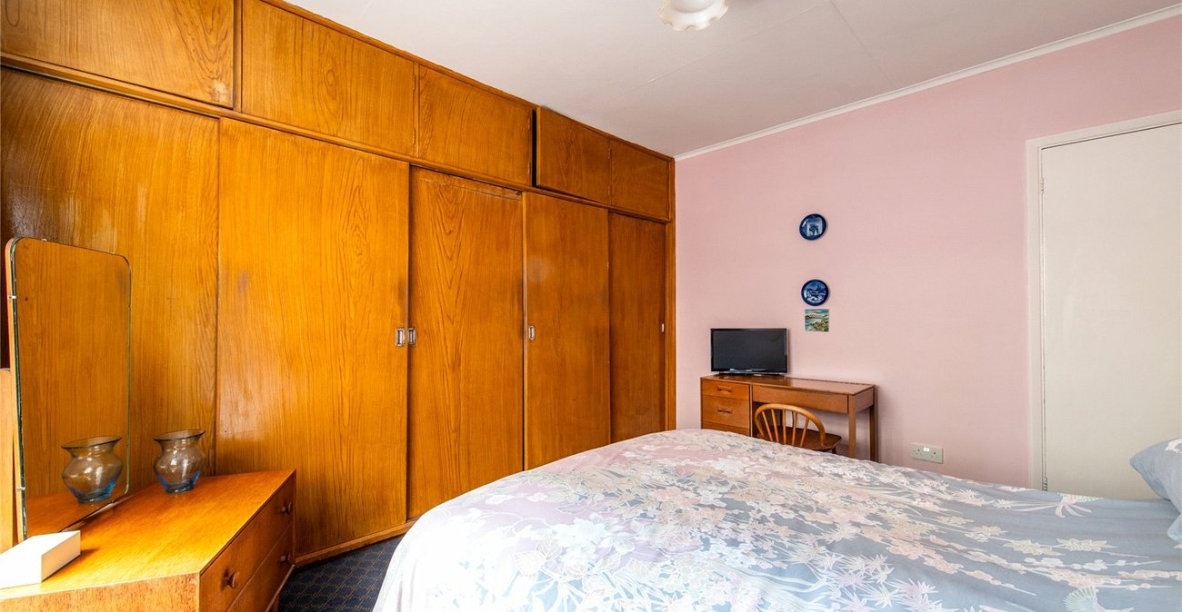 3 bedroom bungalow for sale in Gravesend | Robinson Michael & Jackson