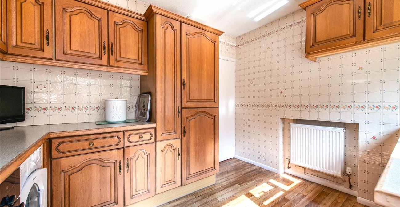 3 bedroom bungalow for sale in Gravesend | Robinson Michael & Jackson