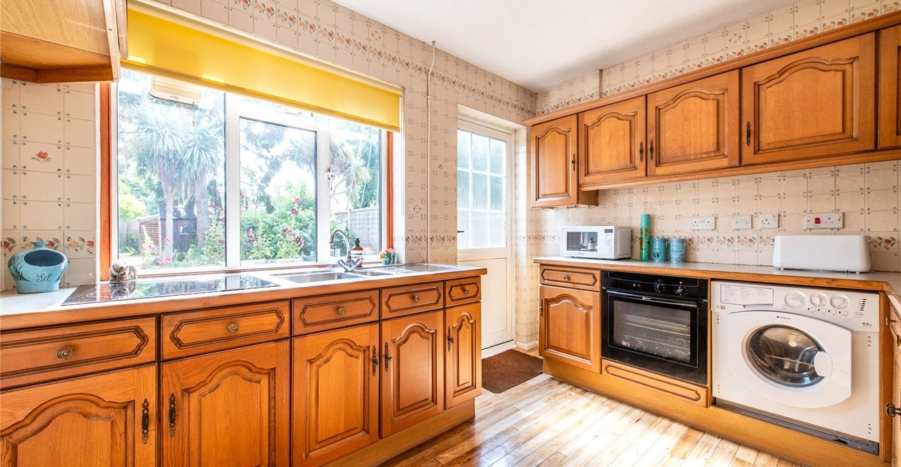 3 bedroom bungalow for sale in Gravesend | Robinson Michael & Jackson