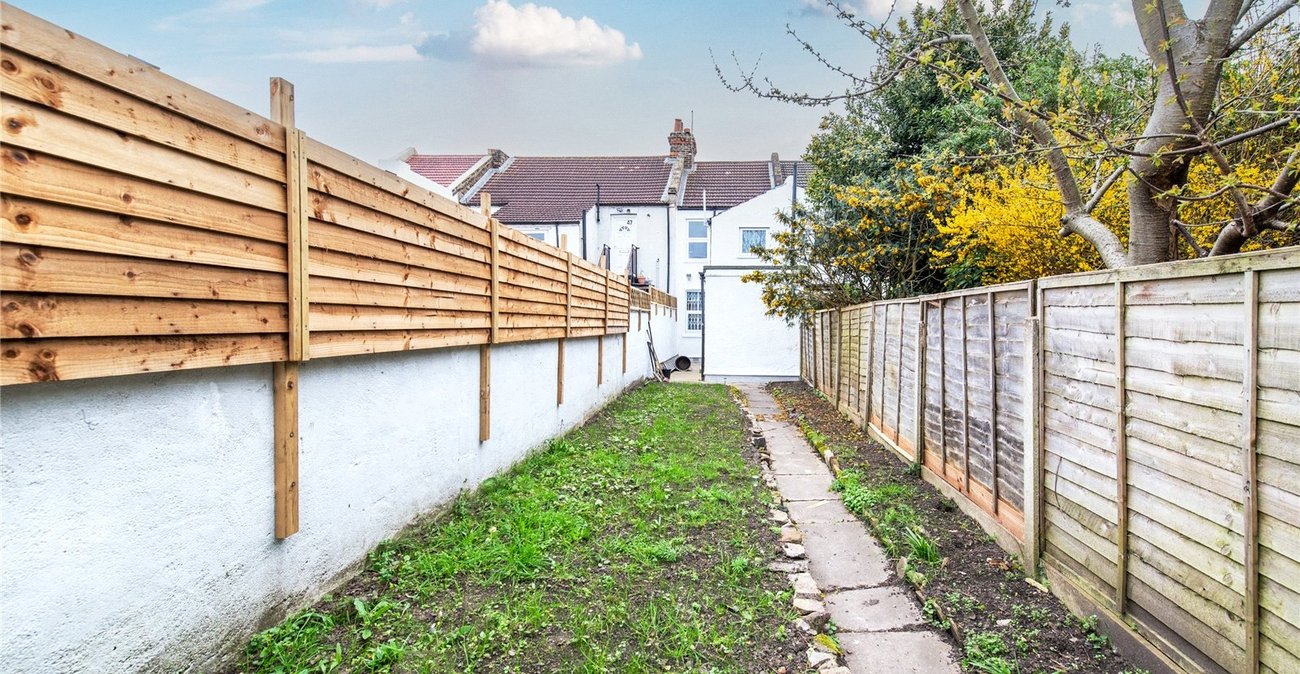 2 bedroom house for sale in Gravesend | Robinson Michael & Jackson