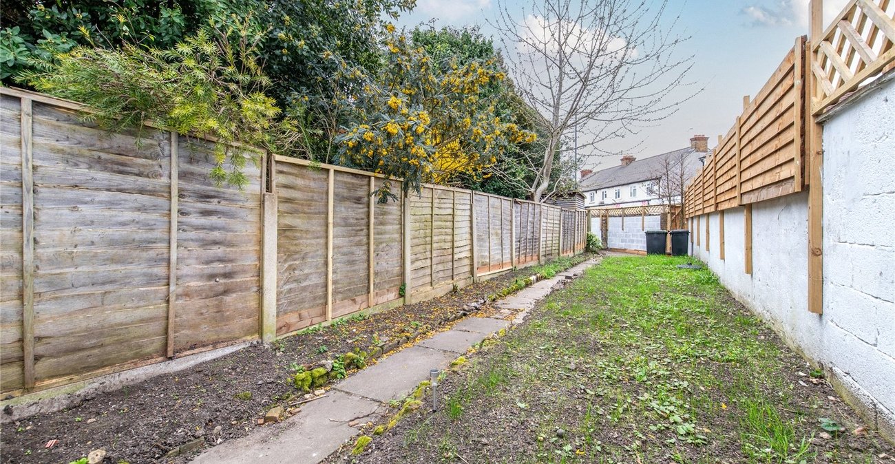 2 bedroom house for sale in Gravesend | Robinson Michael & Jackson