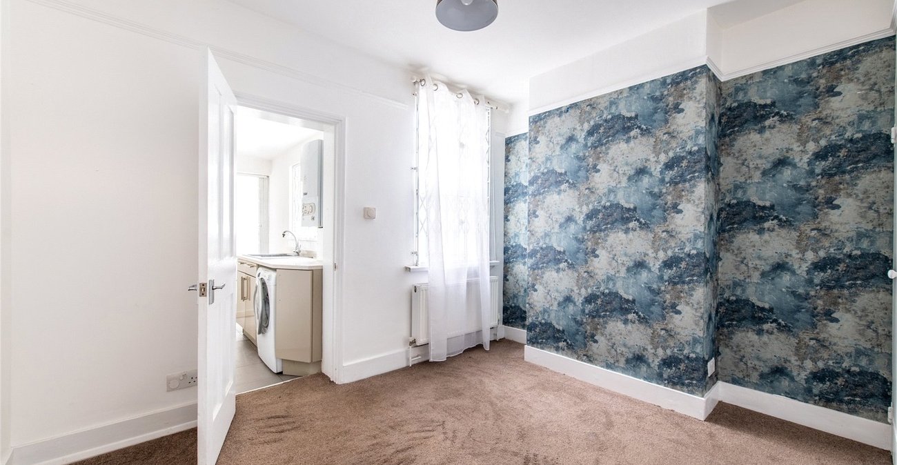 2 bedroom house for sale in Gravesend | Robinson Michael & Jackson