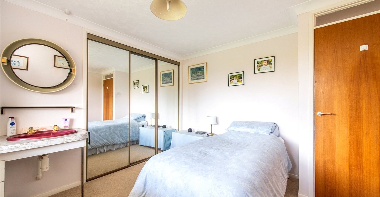 5 bedroom house for sale in Gravesend | Robinson Michael & Jackson