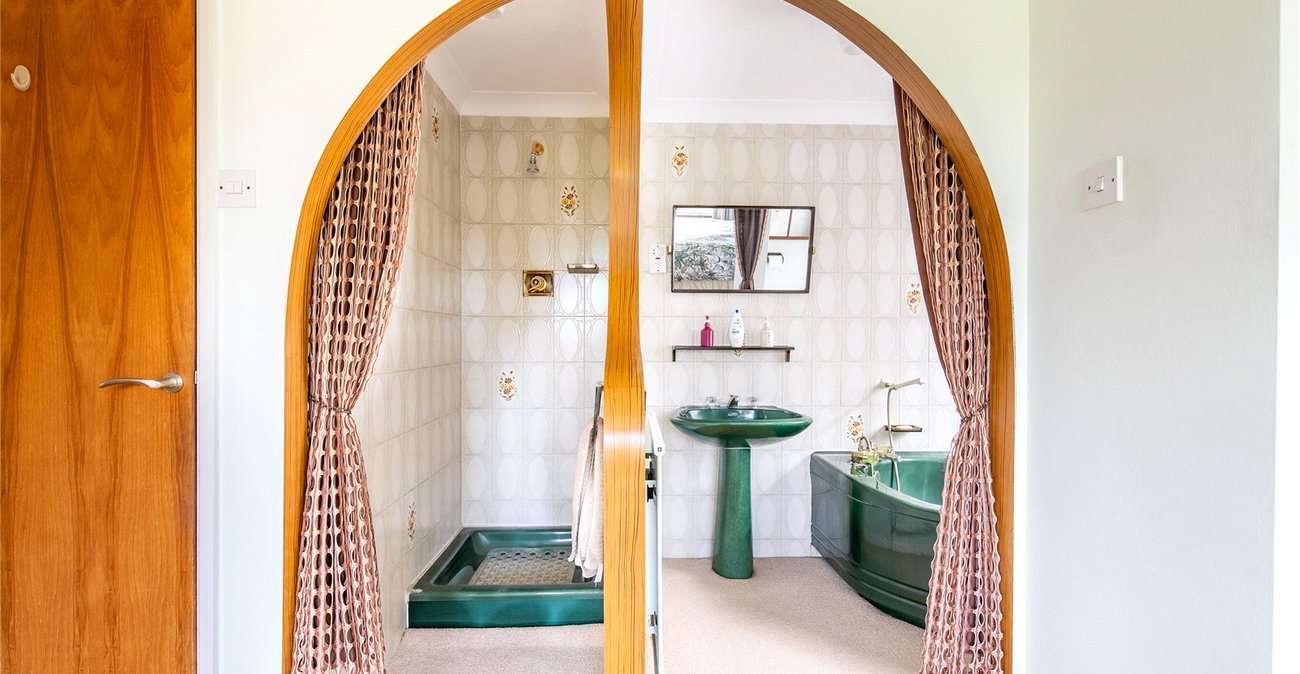 5 bedroom house for sale in Gravesend | Robinson Michael & Jackson