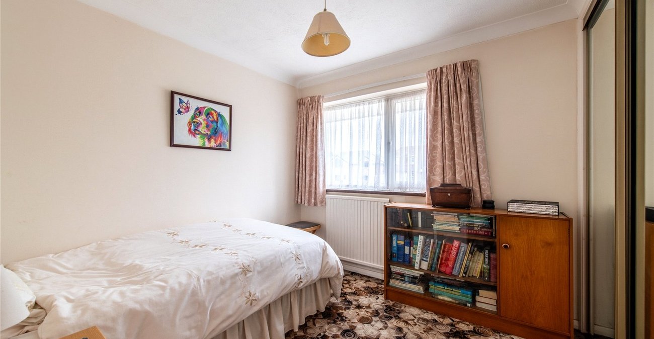 5 bedroom house for sale in Gravesend | Robinson Michael & Jackson