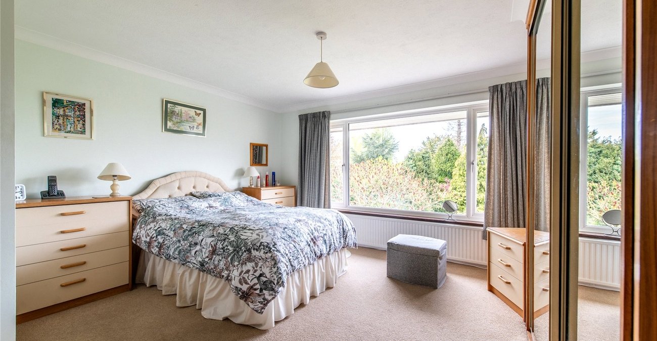 5 bedroom house for sale in Gravesend | Robinson Michael & Jackson