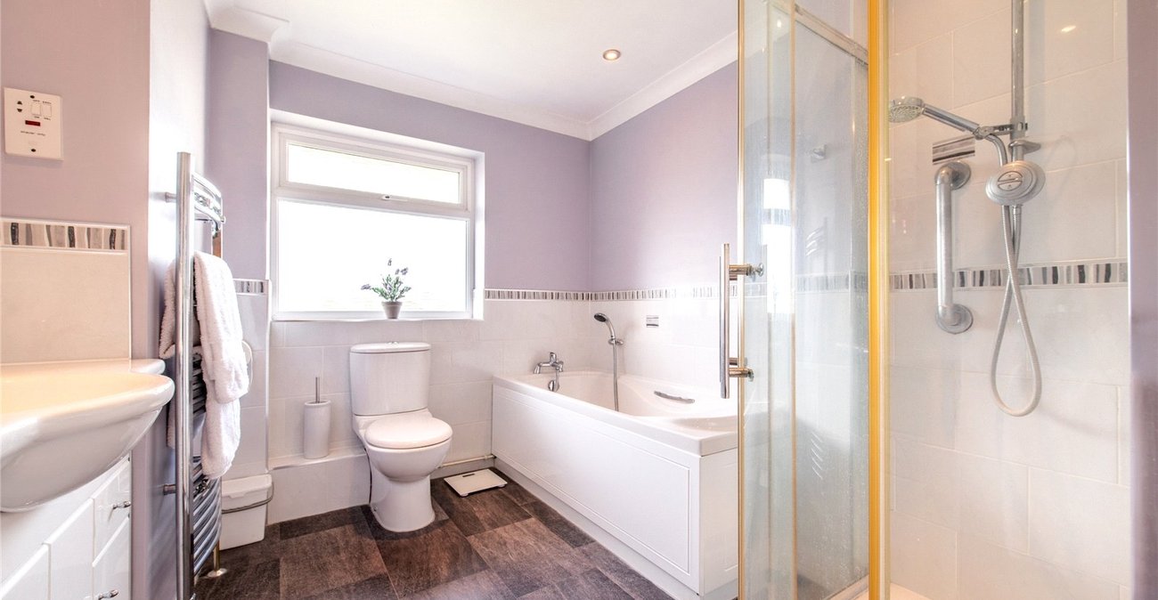 5 bedroom house for sale in Gravesend | Robinson Michael & Jackson