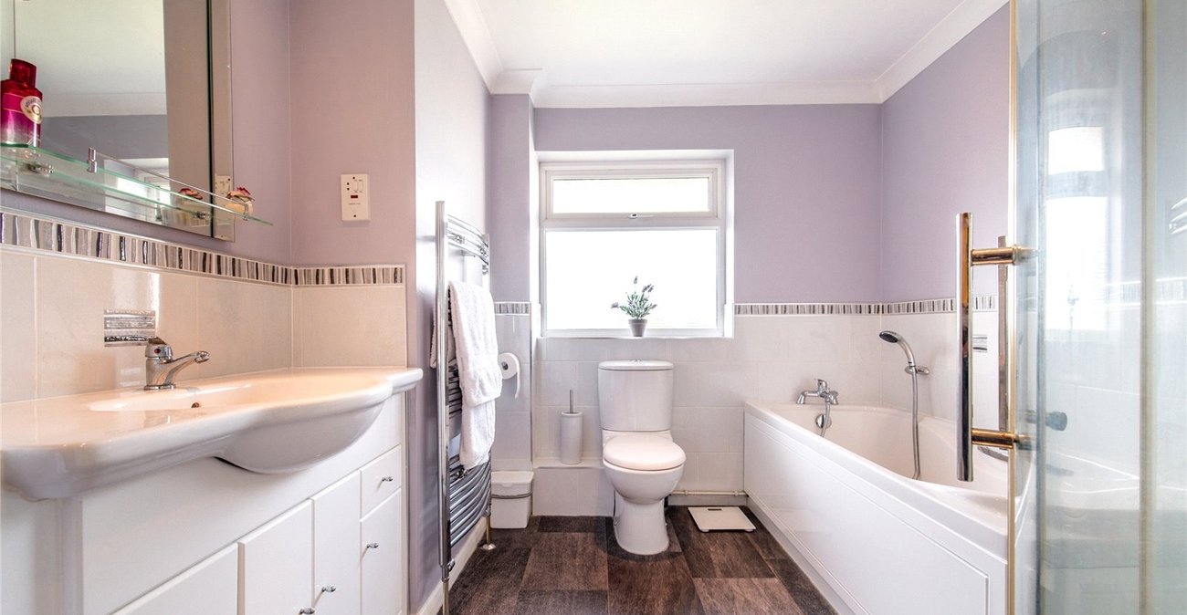 5 bedroom house for sale in Gravesend | Robinson Michael & Jackson