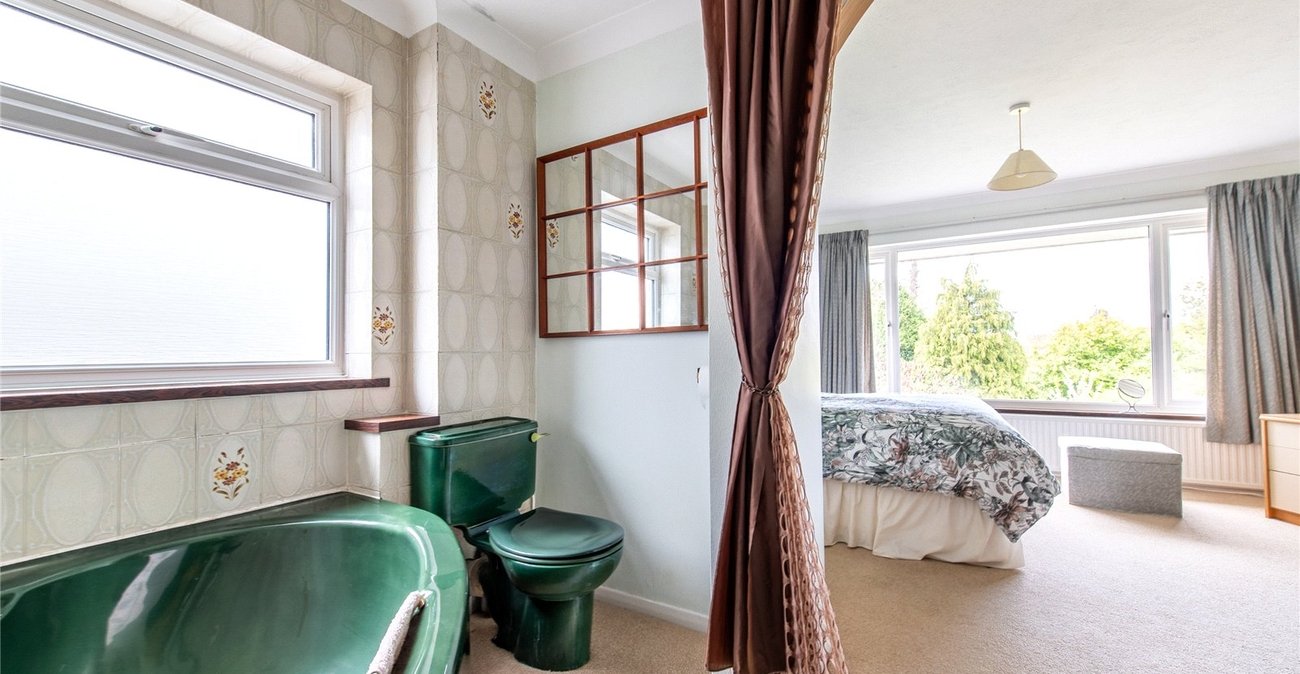 5 bedroom house for sale in Gravesend | Robinson Michael & Jackson