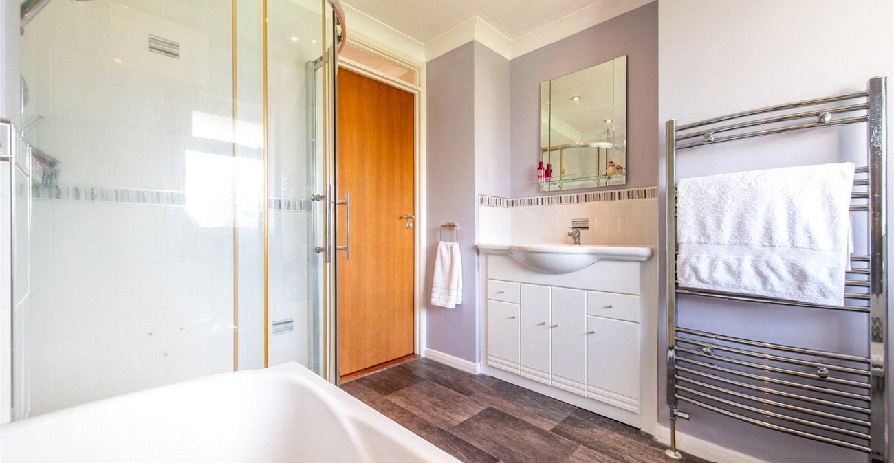 5 bedroom house for sale in Gravesend | Robinson Michael & Jackson