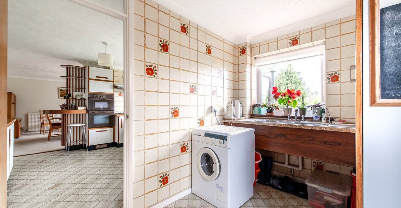 5 bedroom house for sale in Gravesend | Robinson Michael & Jackson