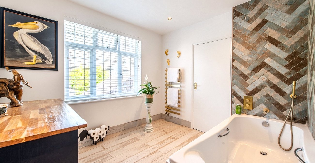 5 bedroom house for sale in Gravesend | Robinson Michael & Jackson