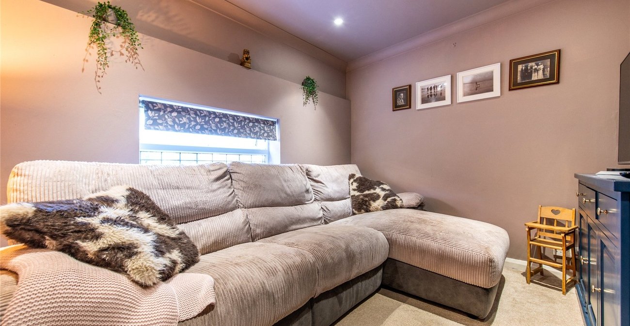 5 bedroom house for sale in Gravesend | Robinson Michael & Jackson