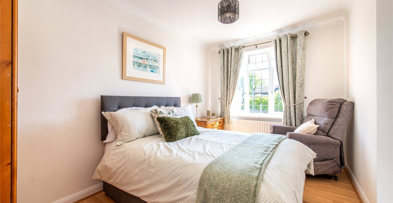 5 bedroom house for sale in Gravesend | Robinson Michael & Jackson