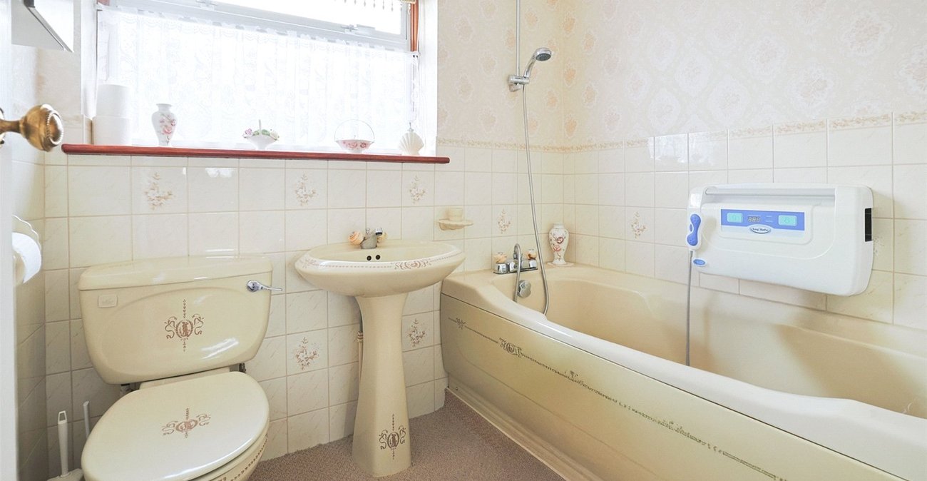 3 bedroom house for sale in Gravesend | Robinson Michael & Jackson