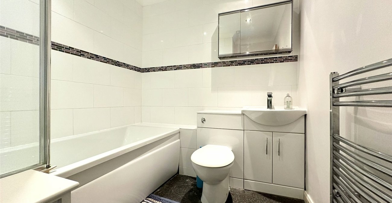 3 bedroom house for sale in Greenhithe Village | Robinson Jackson