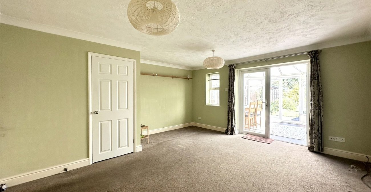 3 bedroom house for sale in Greenhithe Village | Robinson Jackson