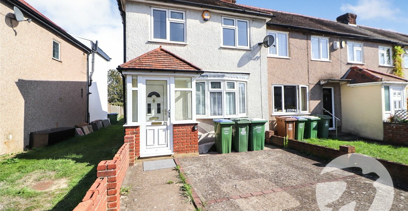 3 bedroom house for sale in Erith | Robinson Jackson