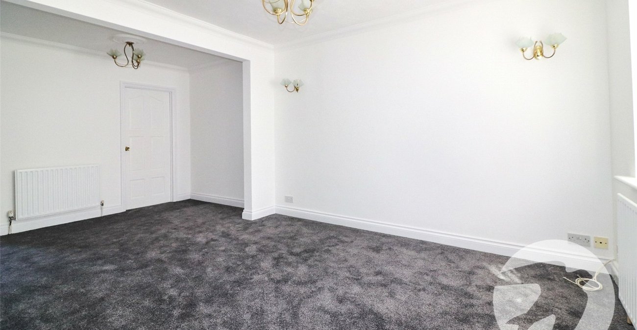3 bedroom house for sale in Erith | Robinson Jackson