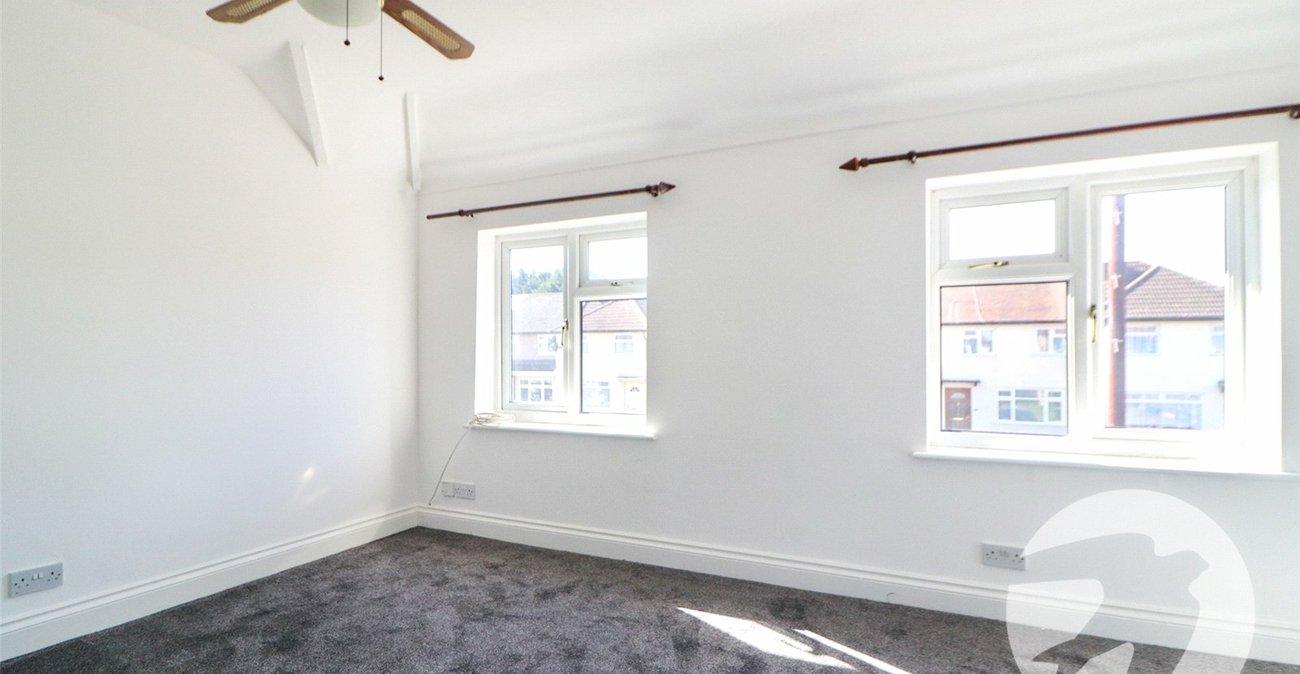 3 bedroom house for sale in Erith | Robinson Jackson