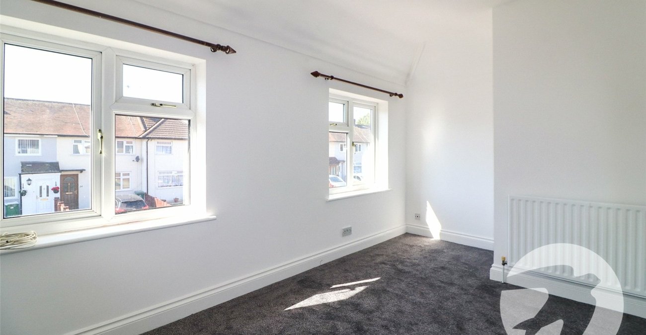 3 bedroom house for sale in Erith | Robinson Jackson