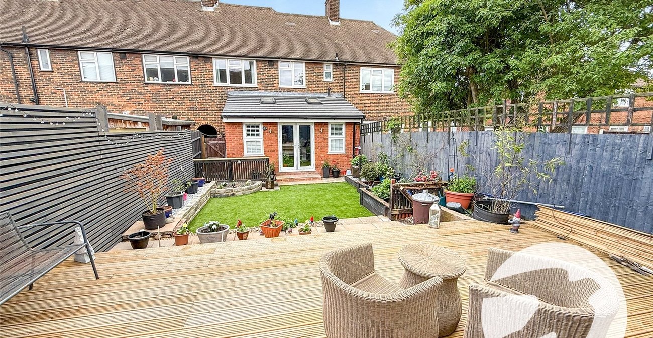 4 bedroom house for sale in London | Robinson Jackson