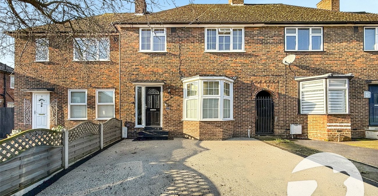 4 bedroom house for sale in London | Robinson Jackson