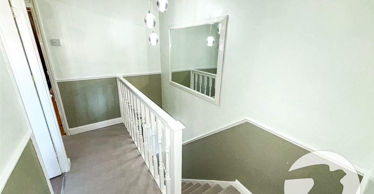 4 bedroom house for sale in London | Robinson Jackson