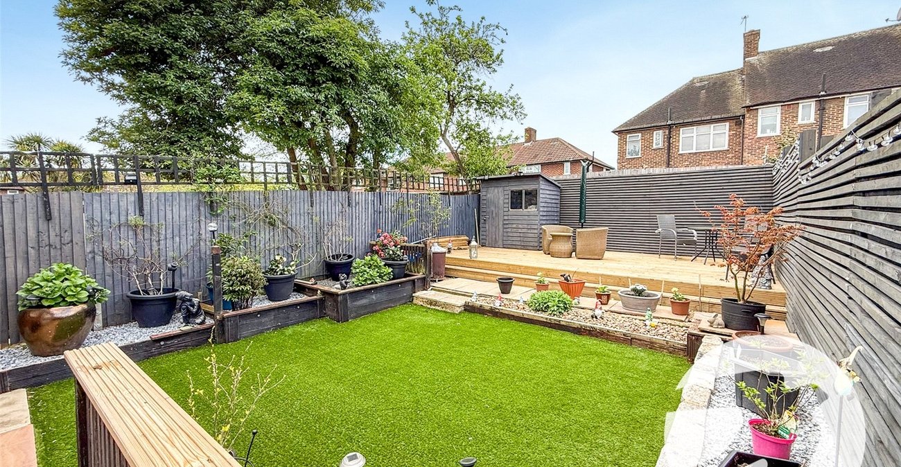 4 bedroom house for sale in London | Robinson Jackson