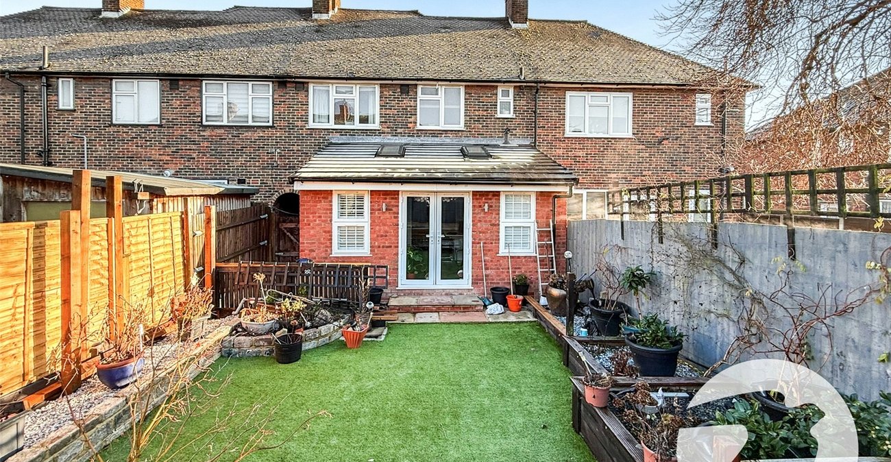 4 bedroom house for sale in London | Robinson Jackson