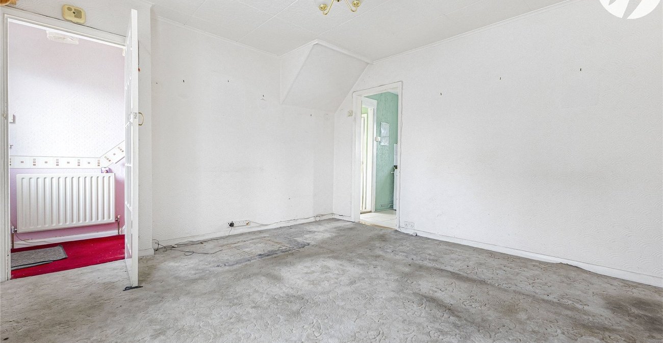 2 bedroom house for sale in Rochester | Robinson Michael & Jackson