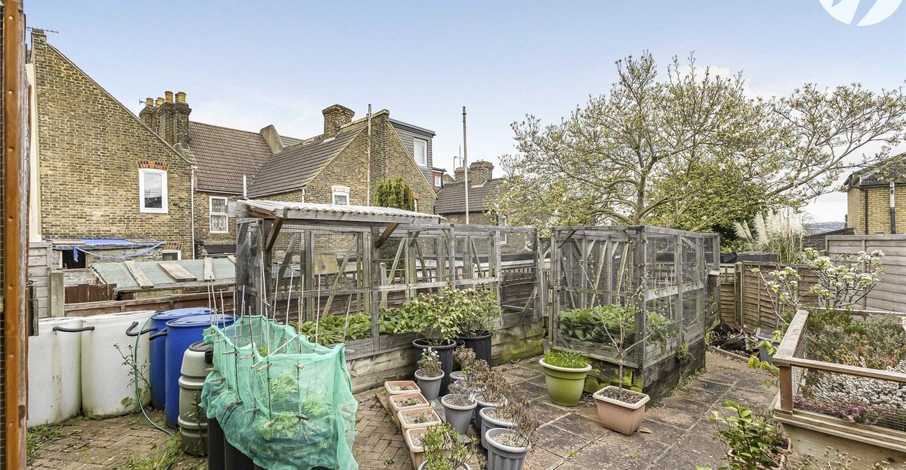 2 bedroom house for sale in Rochester | Robinson Michael & Jackson