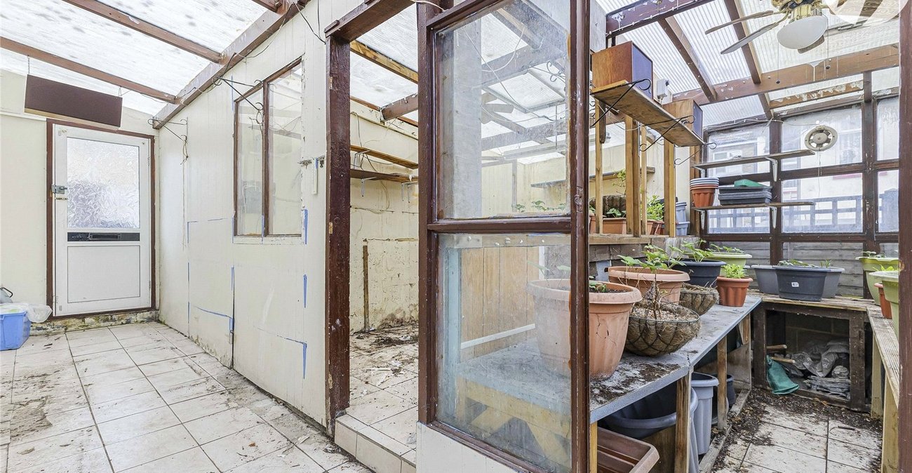 2 bedroom house for sale in Rochester | Robinson Michael & Jackson