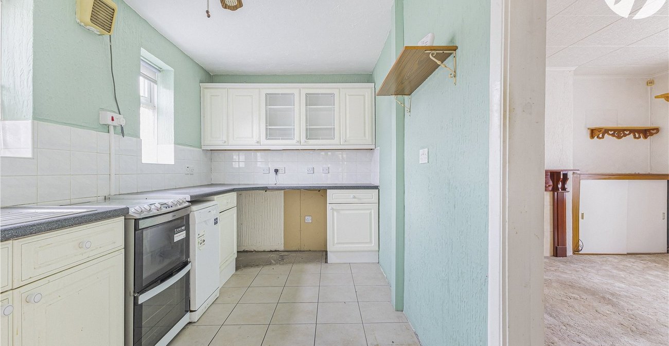 2 bedroom house for sale in Rochester | Robinson Michael & Jackson