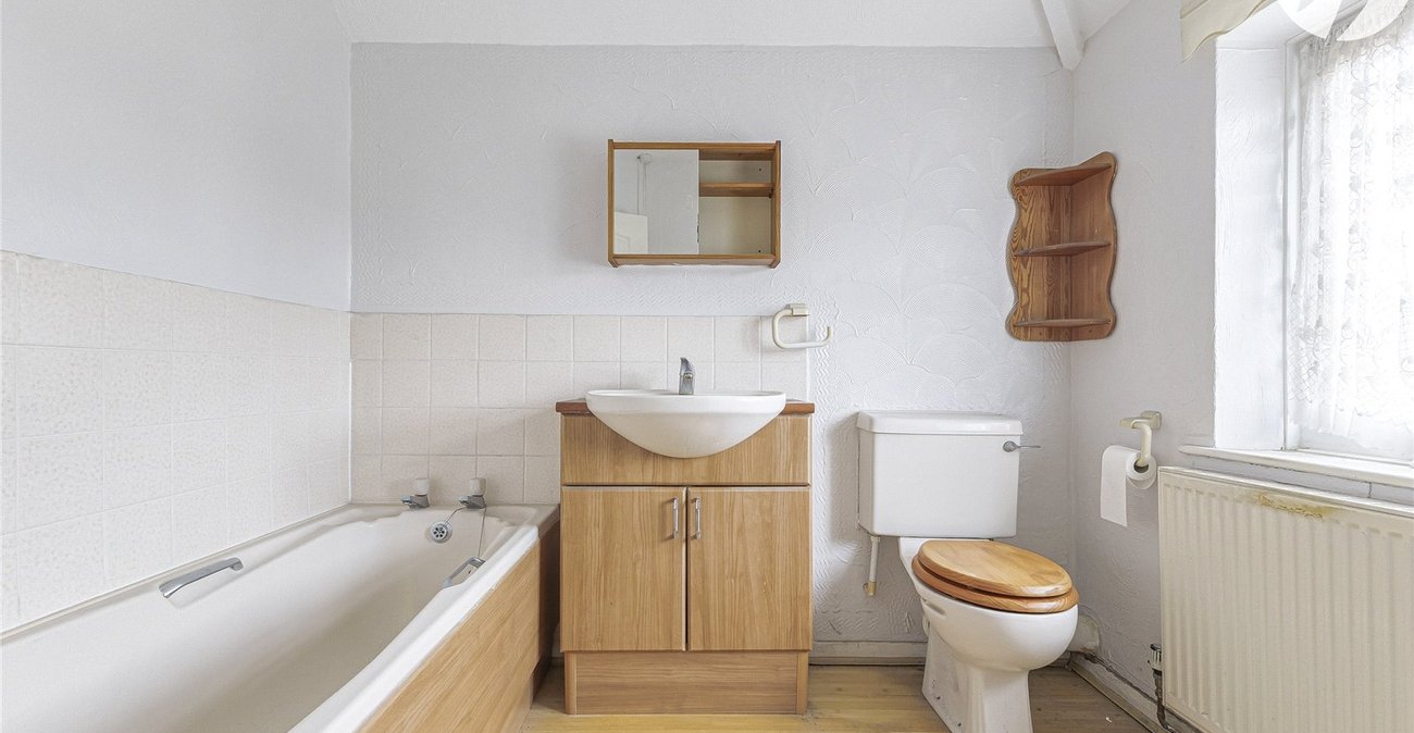 2 bedroom house for sale in Rochester | Robinson Michael & Jackson