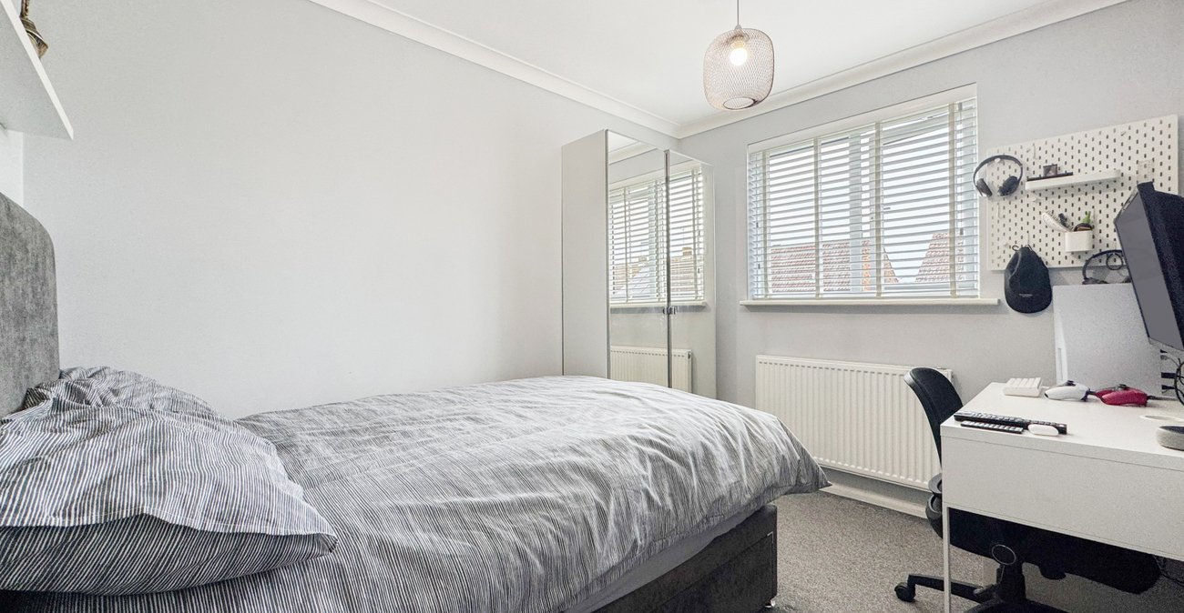 4 bedroom house for sale in Rainham | Robinson Michael & Jackson