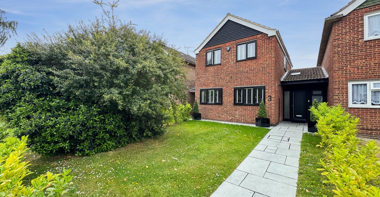 4 bedroom house for sale in Rainham | Robinson Michael & Jackson