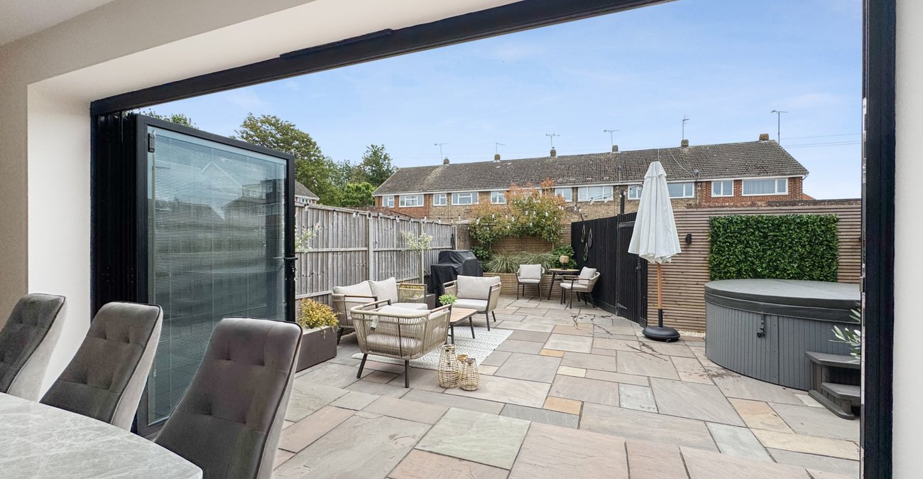 4 bedroom house for sale in Rainham | Robinson Michael & Jackson