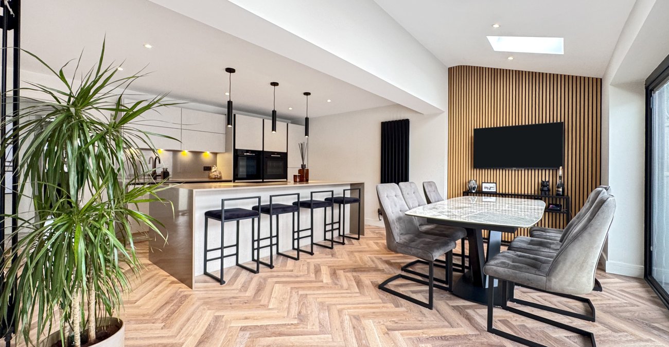4 bedroom house for sale in Rainham | Robinson Michael & Jackson