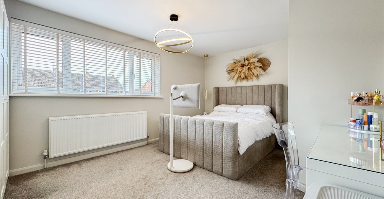 4 bedroom house for sale in Rainham | Robinson Michael & Jackson